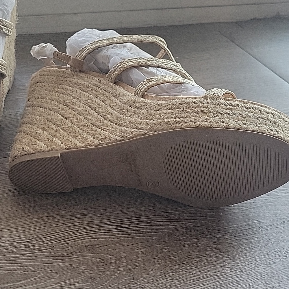 Fun wedge - Picture 2 of 2